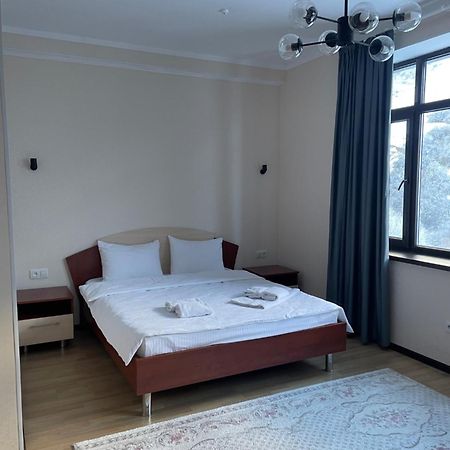 Issyk Ata Retreat Hotel Gorno-Serafimovka Bagian luar foto